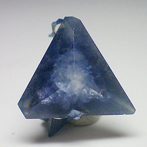 Benitoite گوهرشناسی